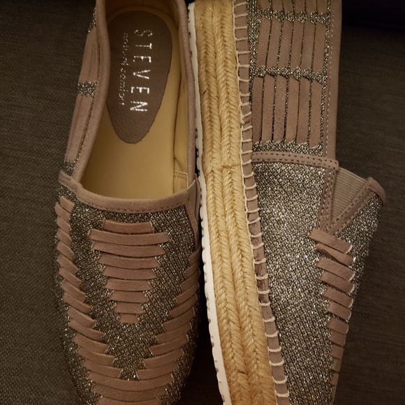 Metallic Steven (Madden) Natural Comfort - Picture 4 of 4